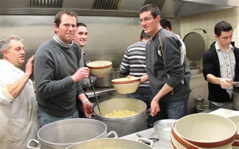 Asm Bonne Participation Au Repas Boeuf Bourguignon Le T L Gramme