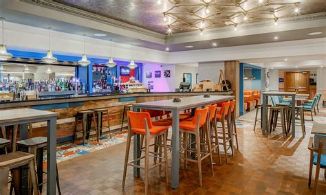 Hilton East Midlands Airport, England : -14% during the day - Dayuse.co.uk