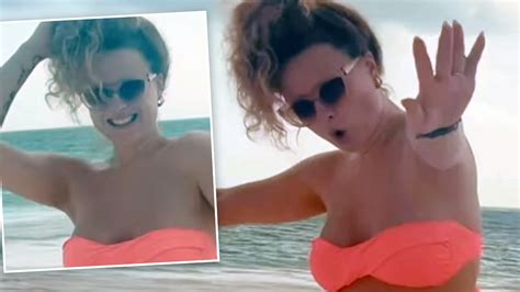 Kaja Paschalska W Bikini I Topless Zdj Cia Bez Makija U