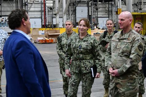 Air Force And Navy Logistics Leaders Visit Dla Distribution Defense Logistics Agency News