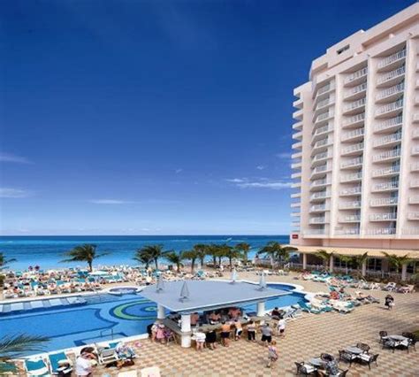 Hotel Riu Palace Paradise Island - UPDATED 2018 Prices, Reviews ...