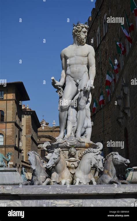 Florence, view of the fountain of neptune Stock Photo - Alamy