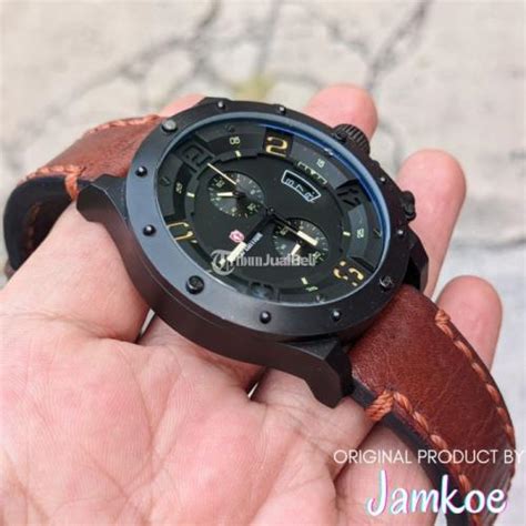 Jam Tangan Expedition Tipe Bekas Minus Pemakaian Original Di