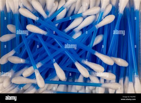 Q Tips Hi Res Stock Photography And Images Alamy