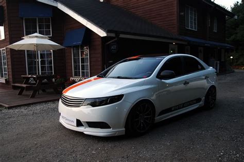 Kia Forte Koup Body Kit And Decals