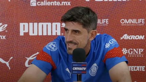 Chivas Veljko Paunovic Es Incomodado En Una Conferencia De Prensa Con