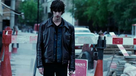 Mira A Richard Ashcroft Recrear El Video Bitter Sweet Symphony De The