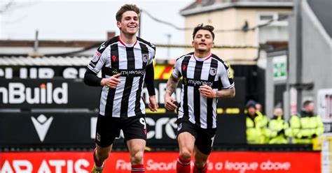 Grimsby Town Player Ratings As George Lloyd Powers Mariners To Rare