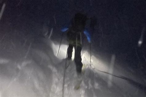 Esausti Dopo La Scalata Del Gran Paradiso In Salvo Due Alpinisti