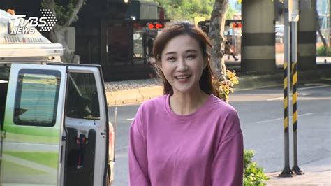 結束8年豪門婚姻 何妤玟難掩悲傷哽咽 Tvbs Line Today