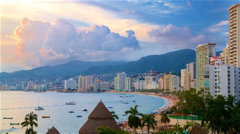 Descubre Los Mejores Bares Y Lounges En Acapulco Para Una Noche