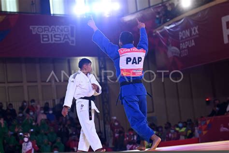 PAPUA RAIH MEDALI EMAS JUDO 55 KG PON PAPUA ANTARA Foto