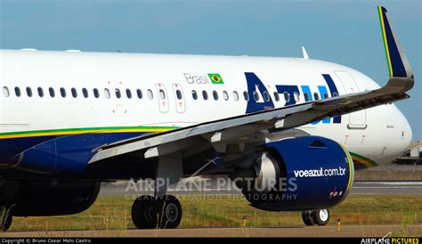 Pr Yra Azul Linhas A Reas Airbus A Neo At Goiania Santa Genoveva