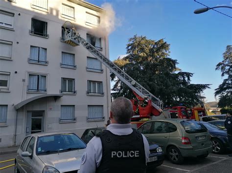 M Tropole De Lyon Givors Un Appartement En Feu Rue Yves Farge