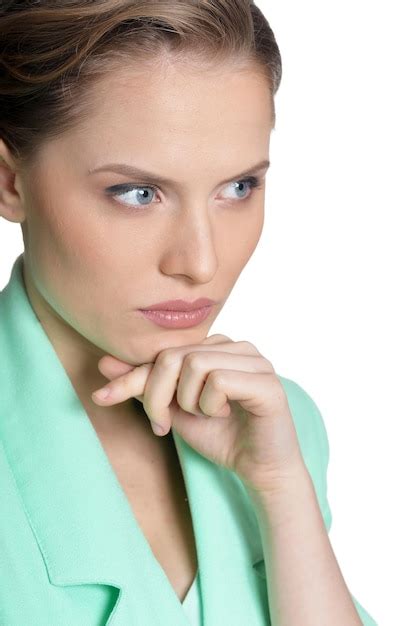 Retrato De Mujer Joven Aislado Blanco Plano De Fondo Foto Premium