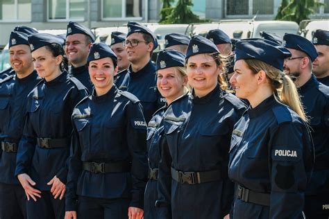 Ile Zarabia Policjant Najnowsze Zarobki Wg Stanowisk