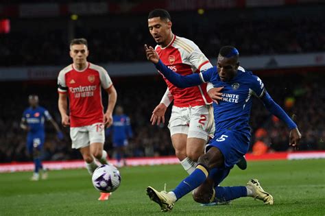 Arsenal atropela o Chelsea e mantém liderança da Premier LeagueJogada