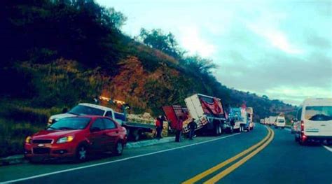 Camión se accidenta en la supercarretera Cuacnopalan Oaxaca El