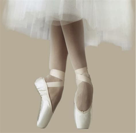 Пуанты (ID#1425659989), цена: 950 ₴, купить на Prom.ua