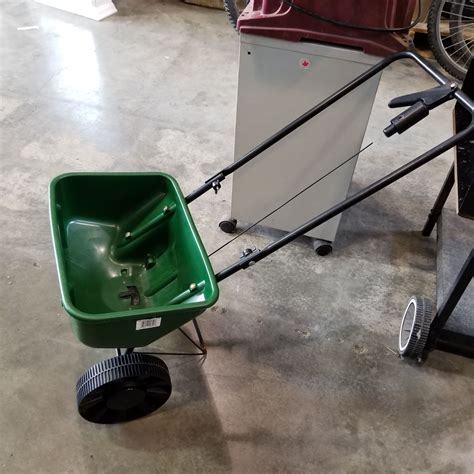 Scotts Speedy Green 1000 Garden Spreader Big Valley Auction