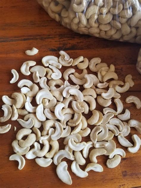 Raw Natural Cashew Split 2 Pcs Packaging Size Loose Grade W240 At