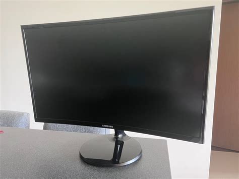 Samsung 24 inch curved monitor, Computers & Tech, Parts & Accessories, Monitor Screens on Carousell