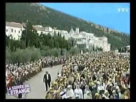 Exhumation de Padre Pio mystère pour la science YouTube