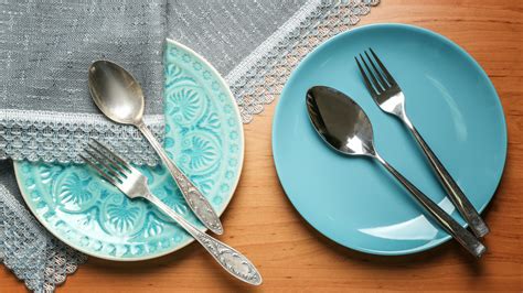 How to Choose Contemporary Dinnerware Sets for Your Home: A ...