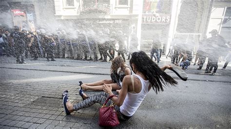 Istanbul Gay Pride Quashed By Riot Police Rubber Bullets And Water