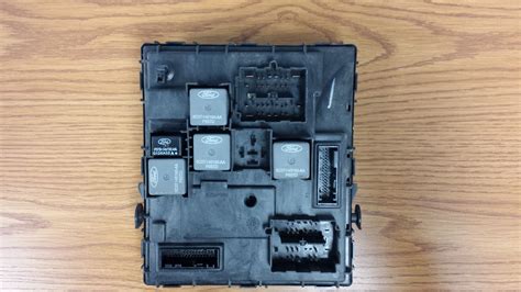 Ford Escape Fuse Box Part 6l8t 14b476 Bg