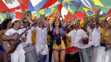 FERVECAO Claudia Leitte E Jennifer Lopez Rebolam Em Clipe Da