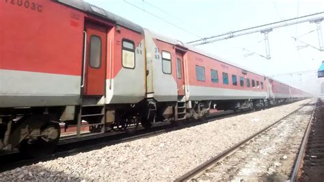 Shri Shakti Ac Express Crossed At Narela Youtube