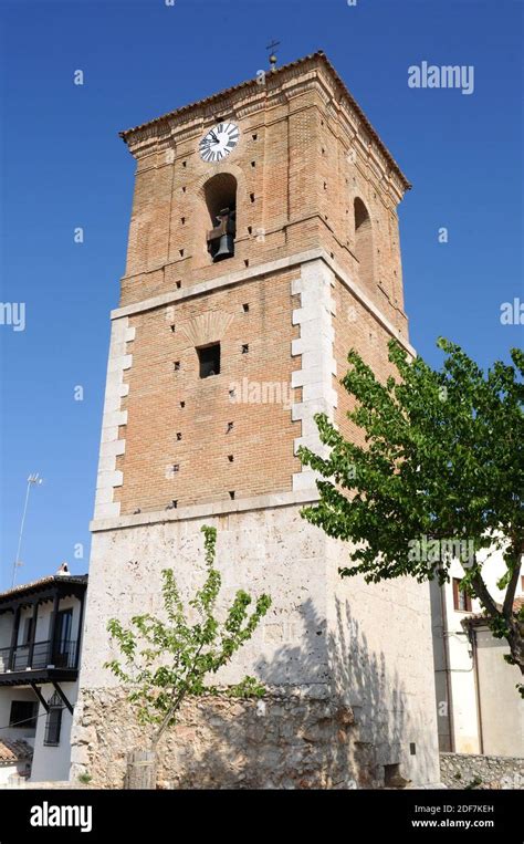 Stein gebaut uhrturm Fotos und Bildmaterial in hoher Auflösung Alamy