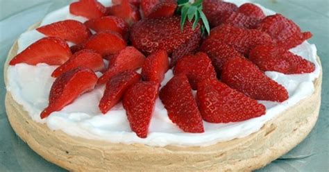 Pavlova Neodoljiva Torta S Jagodama