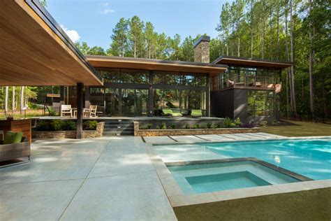 Lake Norman Modern Retreat | Artistic Contractors