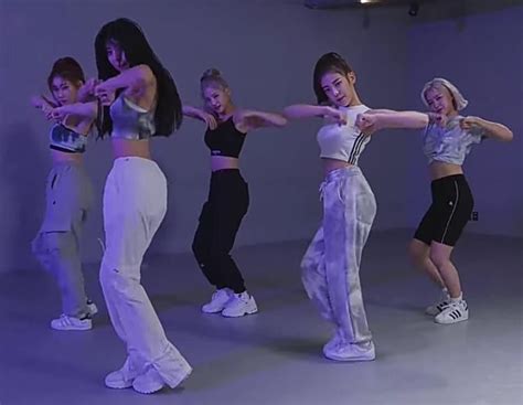 Dance Practice Outfits Kpop Dance Kpop Aesthetic Hip Hop Concert