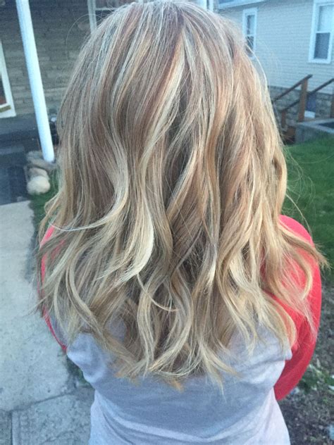 Honey Blonde Highlights With Lowlights Blonde Highlights With Lowlights Stylish Hair Blonde