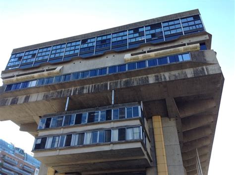 Biblioteca Nacional. | Multi story building, Building, Structures