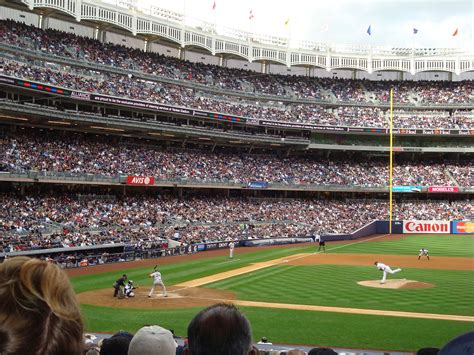 Yankees vs Red Sox | New york art, Red sox, Baseball field