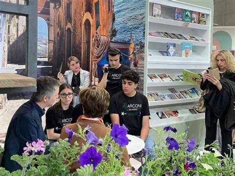 Salone Del Libro Di Torino Princi Flussi Di Visitatori E Tantissimi