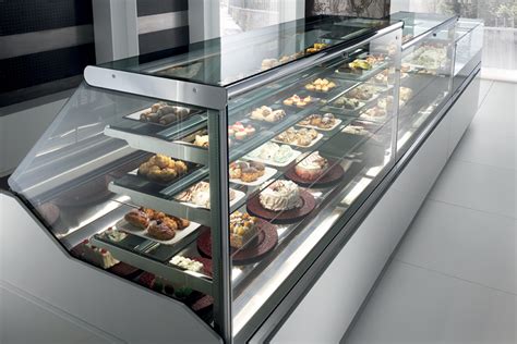 Pastry & Deli Display Cases | Advanced Gourmet