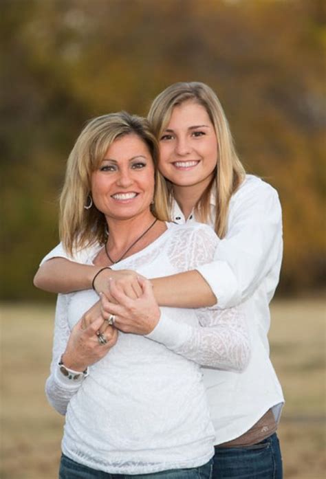 Mother Daughter Portraits Picture Ideas