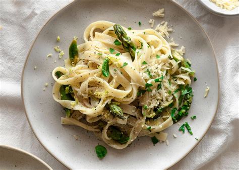 Himmlisch Leicht Cremige Pasta Mit Gr Nem Spargel In Zitronenso E