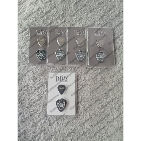 Jual Ready Stock Pick Guitar D Day Concert Agust D Suga Baca