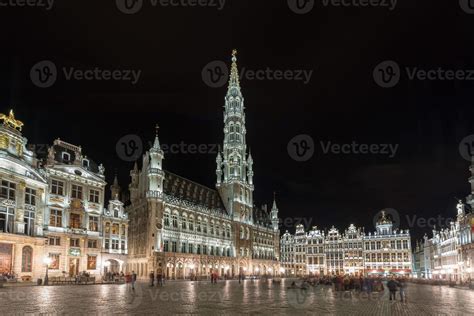 Grand Place in Brussels, Belgium at night. 16167521 Stock Photo at Vecteezy