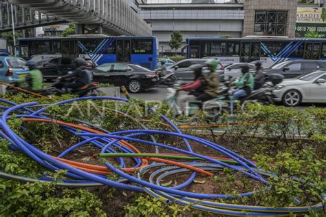 PENATAAN JARINGAN UTILITAS TERPADU DI JAKARTA ANTARA Foto