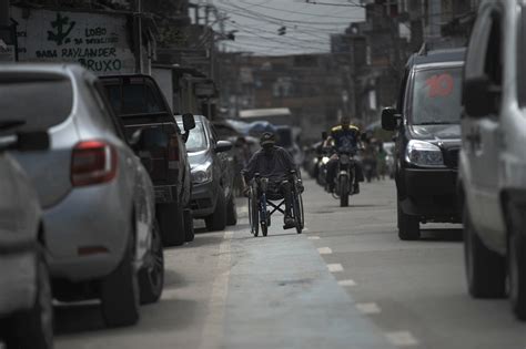 Tiroteios No Complexo Da Mar No Rio Deixam Mais De Mil Alunos Sem