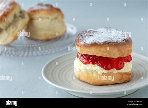 Hogar tradicional fotografías e imágenes de alta resolución Alamy