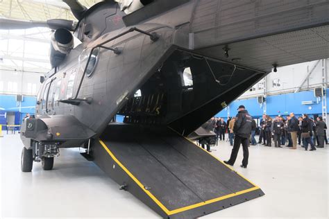 To nowy śmigłowiec polskiej armii PZL Świdnik prezentuje AW101