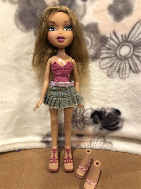 Bratz Step Out Yasmin Original Clothing Th Anniversary Ebay